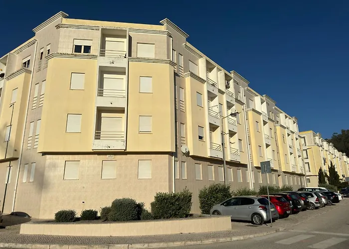 Nazare Modern Flat